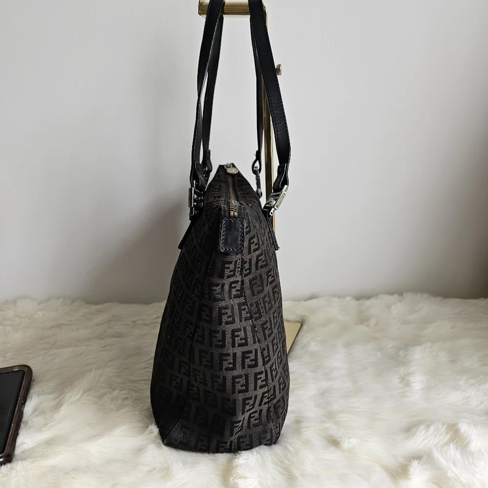 Fendi bag - Picture 5 of 13